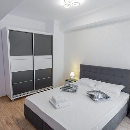 Moonlight Sky Mamaia Apartment Екстер'єр фото