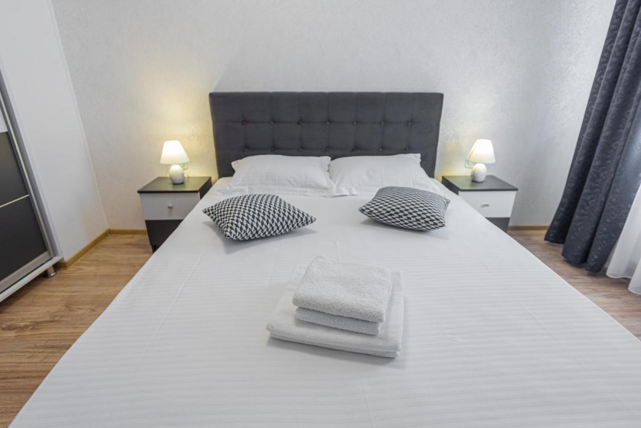 Moonlight Sky Mamaia Apartment Екстер'єр фото