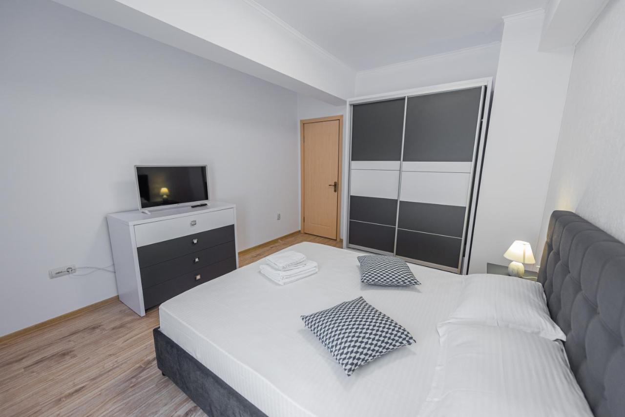 Moonlight Sky Mamaia Apartment Екстер'єр фото