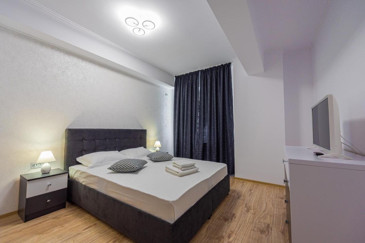Moonlight Sky Mamaia Apartment Екстер'єр фото