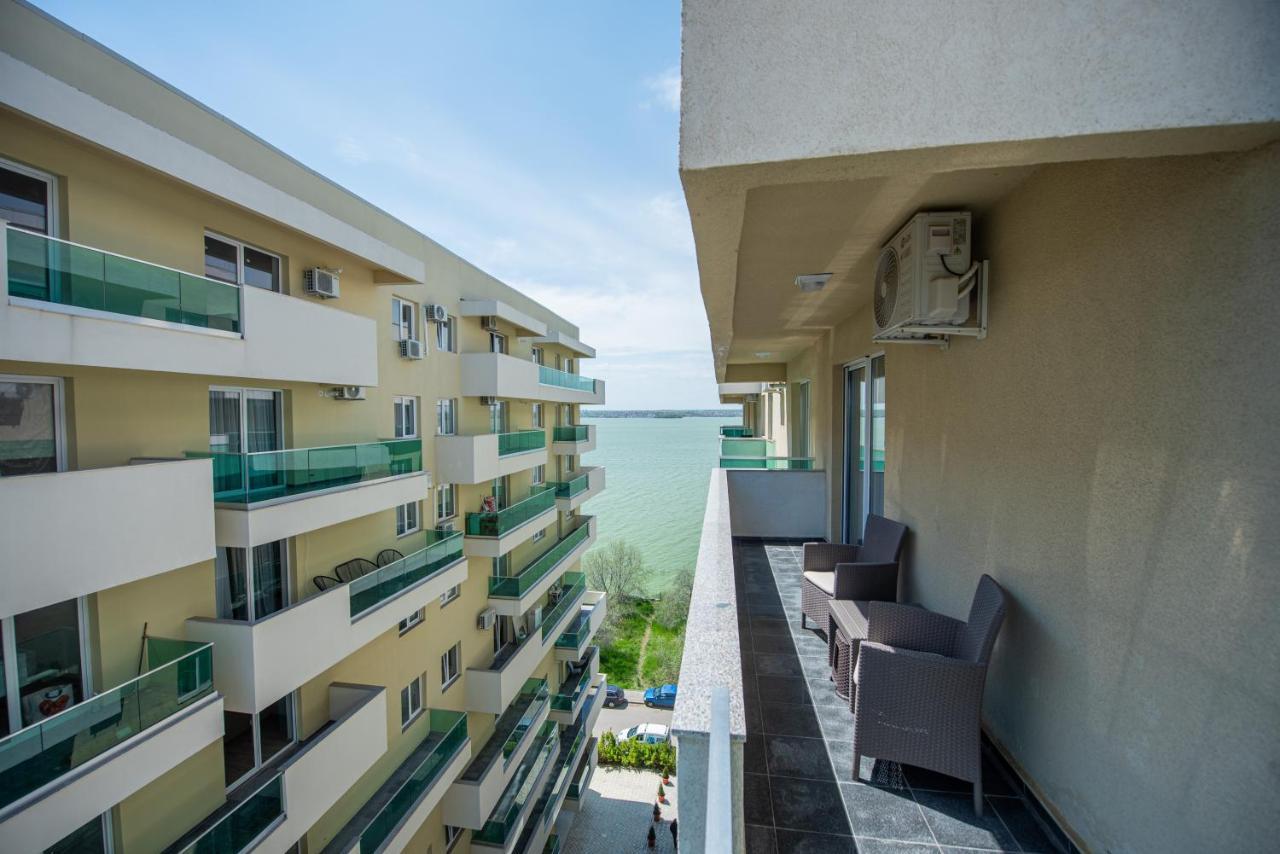 Moonlight Sky Mamaia Apartment Екстер'єр фото